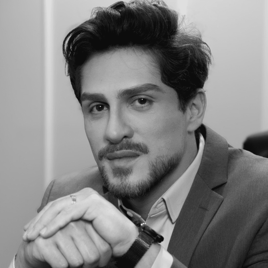Dr. Danilo Tacinari — cirurgião plástico