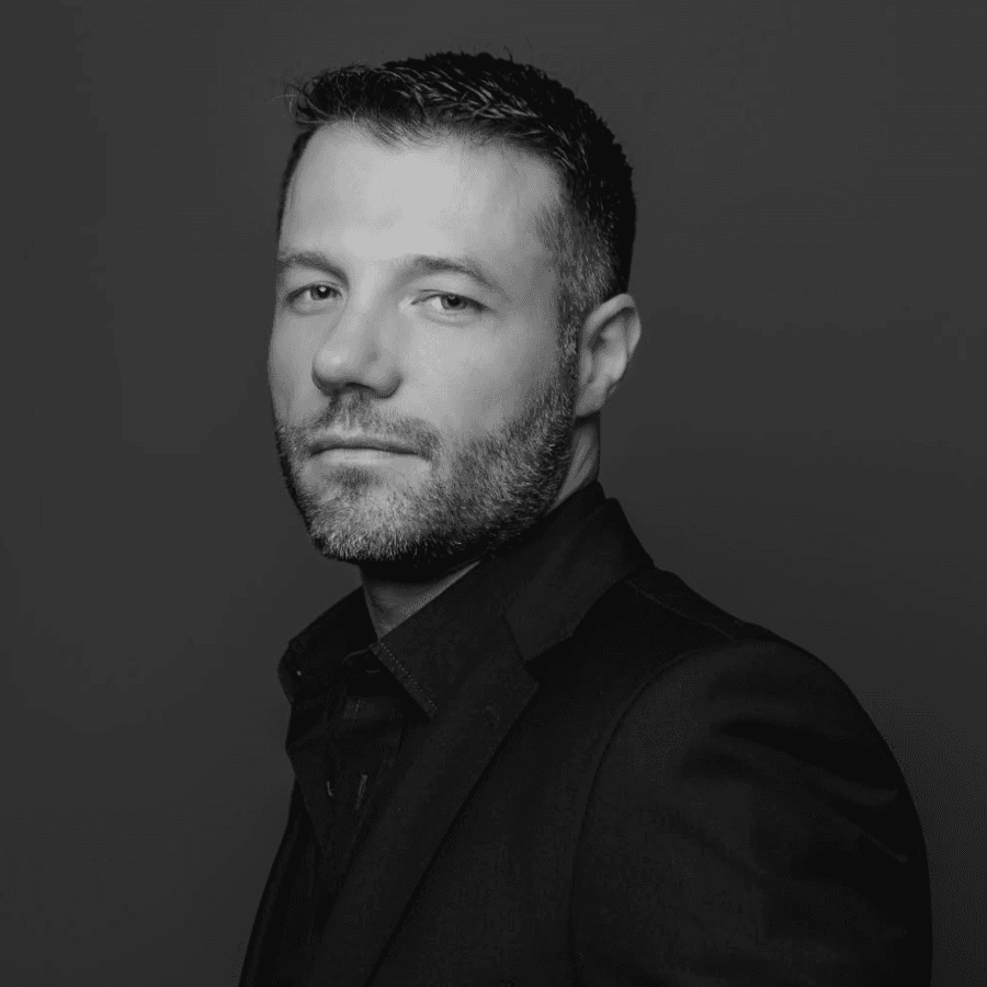 Dr. José Mauro Monteiro — cirurgião plástico